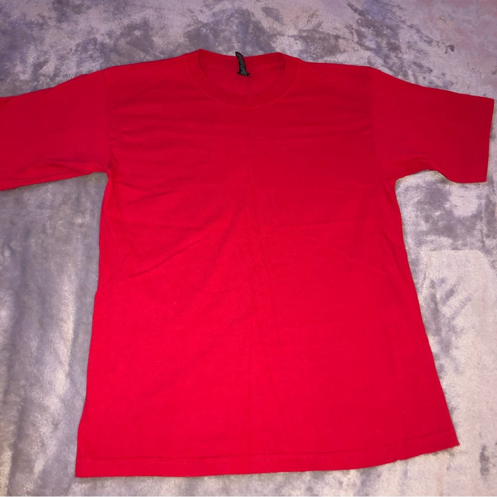Oversized kids red Gildan/ women’s t-shirt/ short sleeve